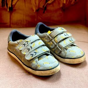 Kids size 2 Hanna Andersson banana sneakers